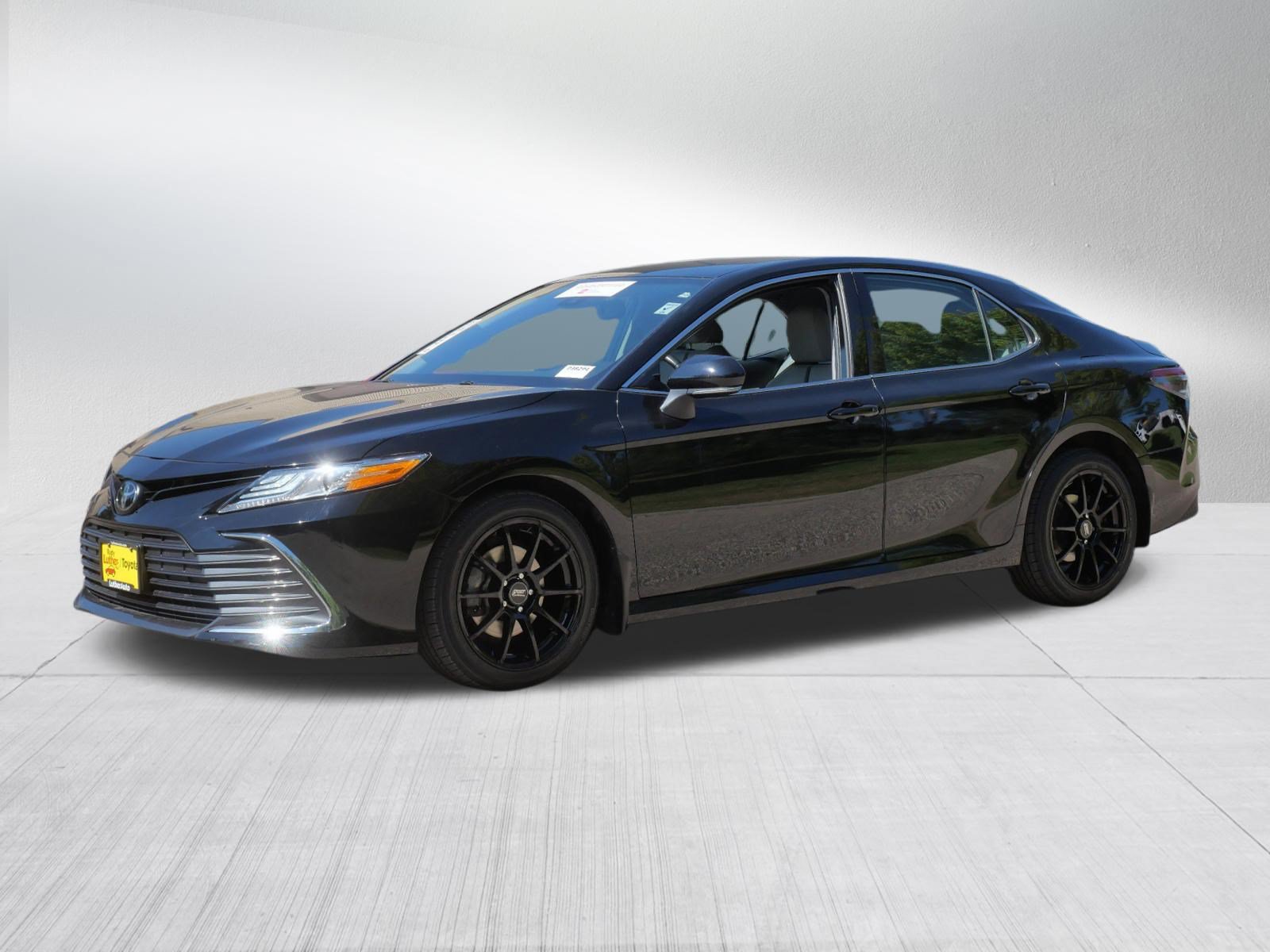 Certified 2023 Toyota Camry XLE w/ Cold Weather Package AWD/4WD image 3