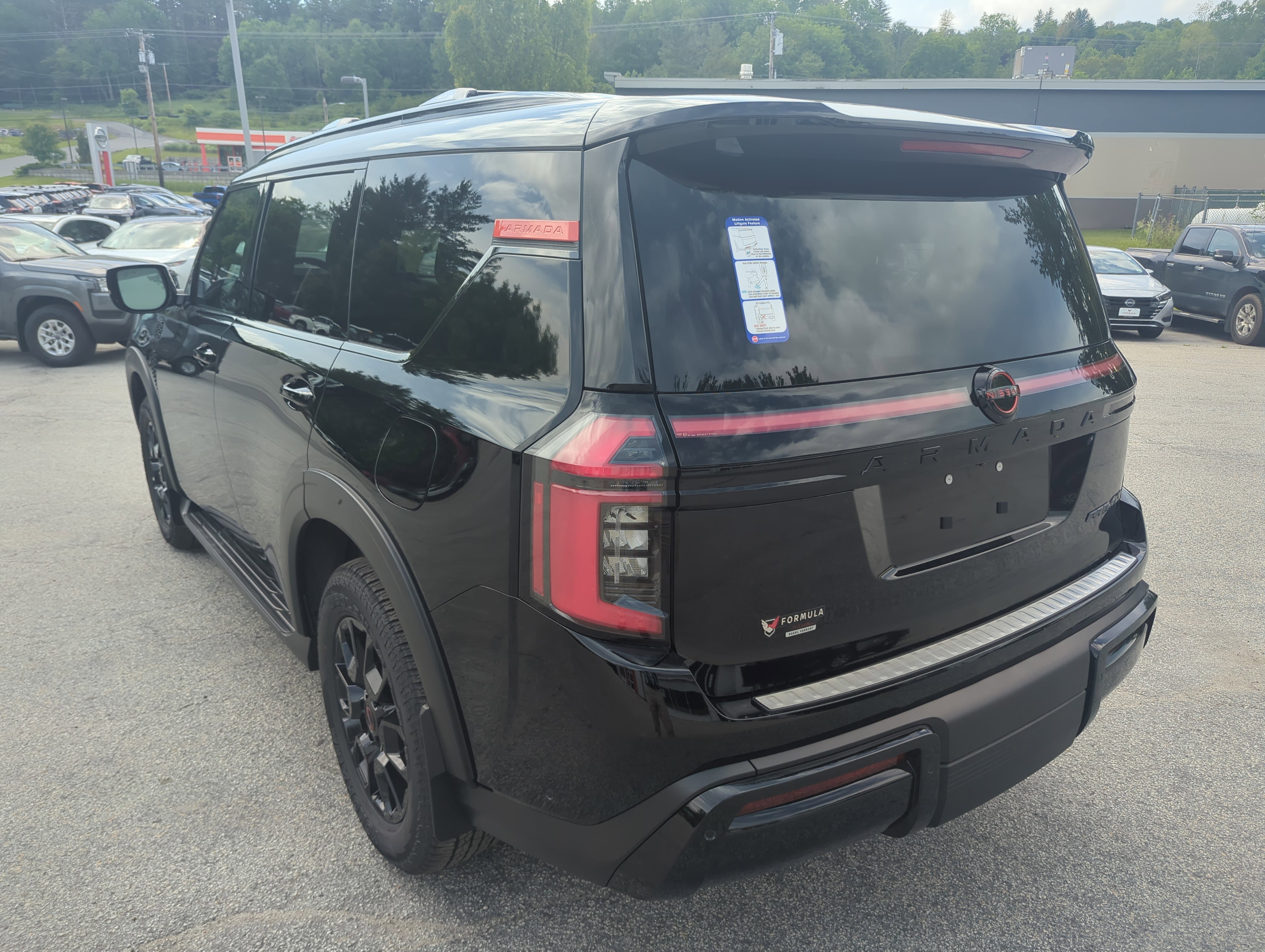 New 2025 Nissan Armada PRO-4X w/ Pro-4X Premium Package image 5