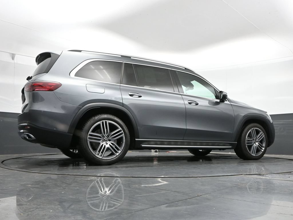 Used 2024 Mercedes-Benz GLS 450 4MATIC image 43