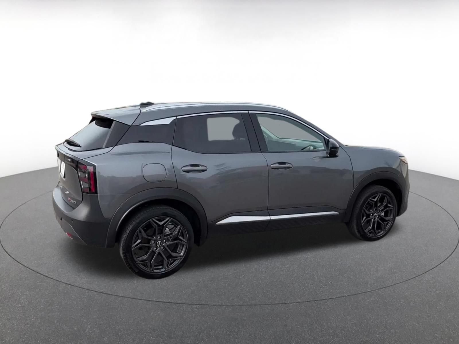 Used 2026 Nissan Kicks SR AWD/4WD image 14