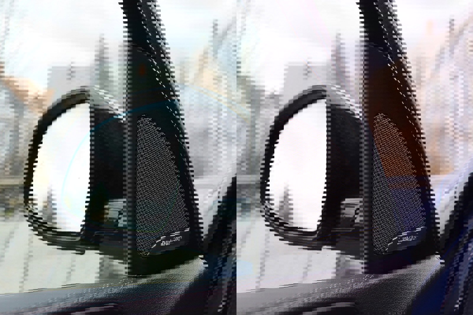 Used 2020 BMW X5 M50i w/ Premium Package image 24