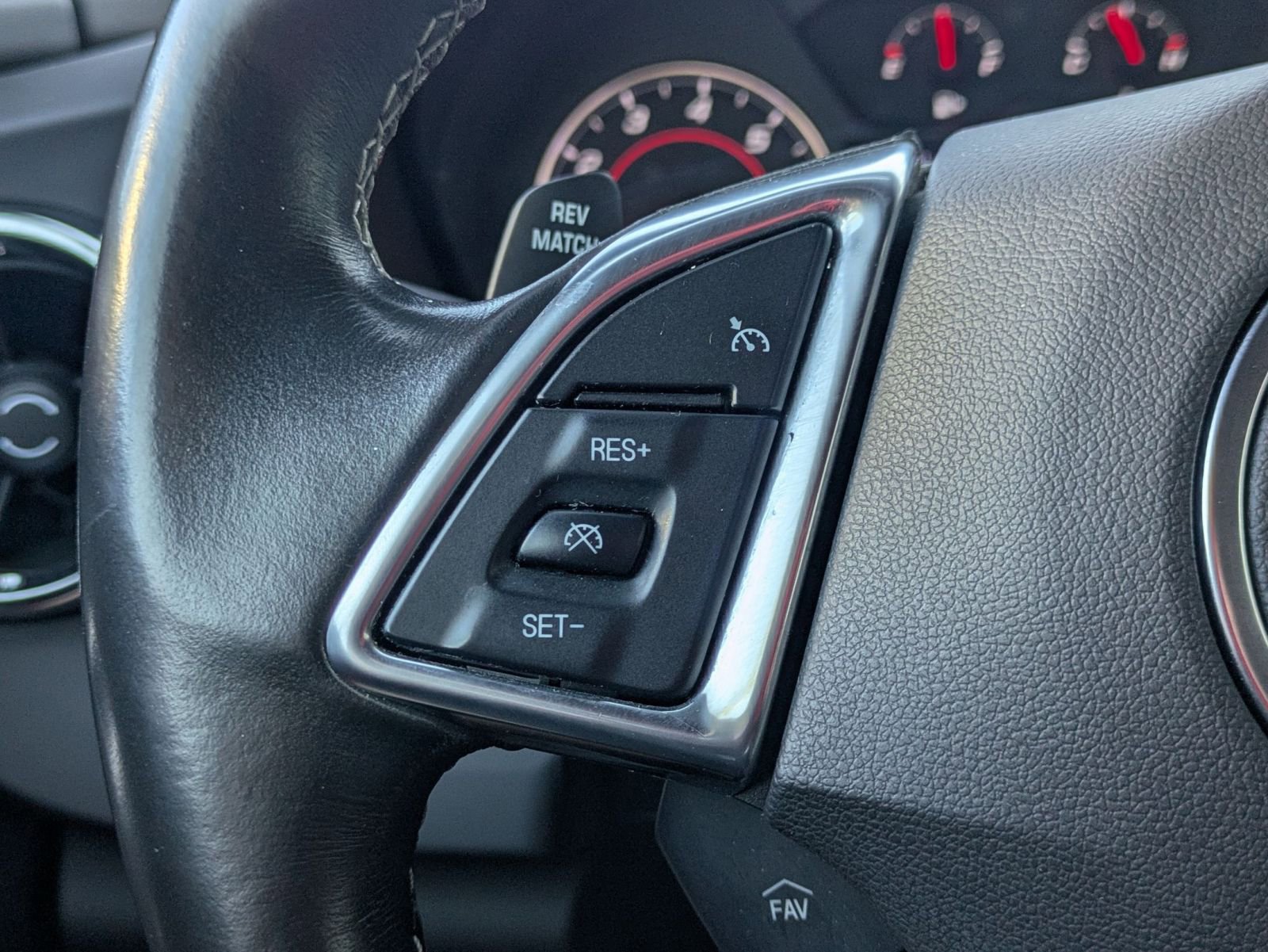 Used 2021 Chevrolet Camaro LT w/ Redline Edition RWD image 15