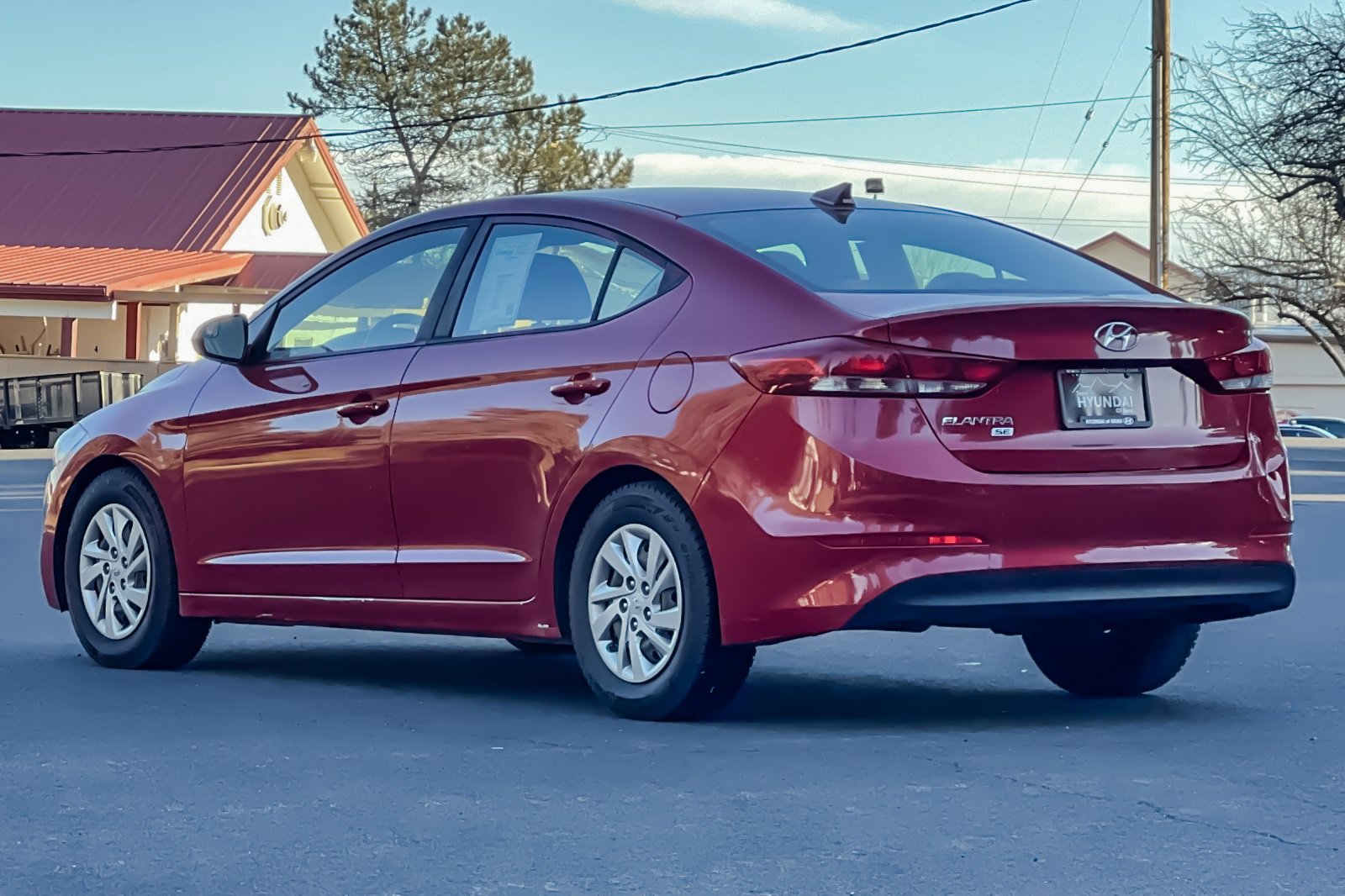 Used 2017 Hyundai Elantra SE image 6