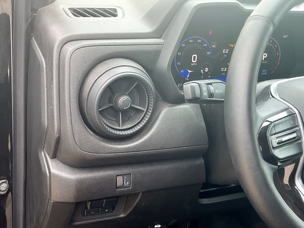 Used 2025 Chevrolet Colorado Trail Boss AWD/4WD image 10