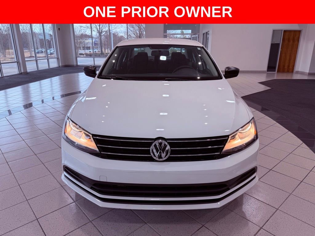 Used 2016 Volkswagen Jetta S image 2