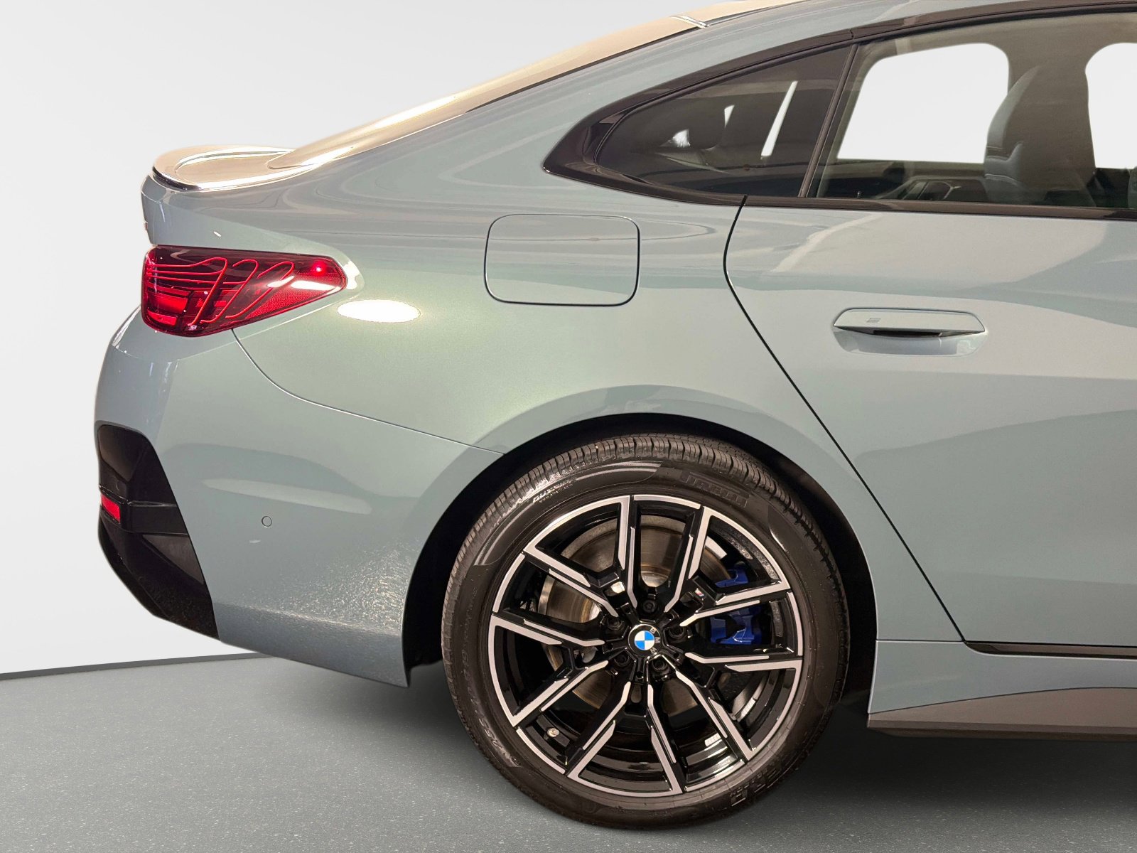 Used 2025 BMW i4 xDrive40i w/ M Sport Package image 19