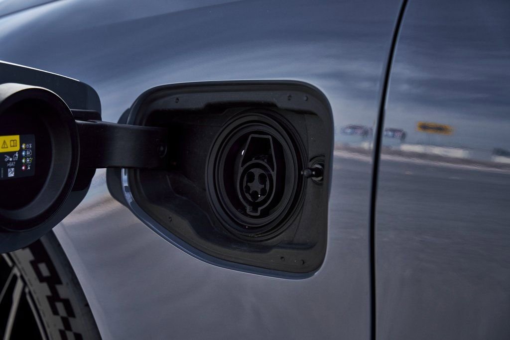 Used 2026 BMW M5 w/ Executive Package image 9