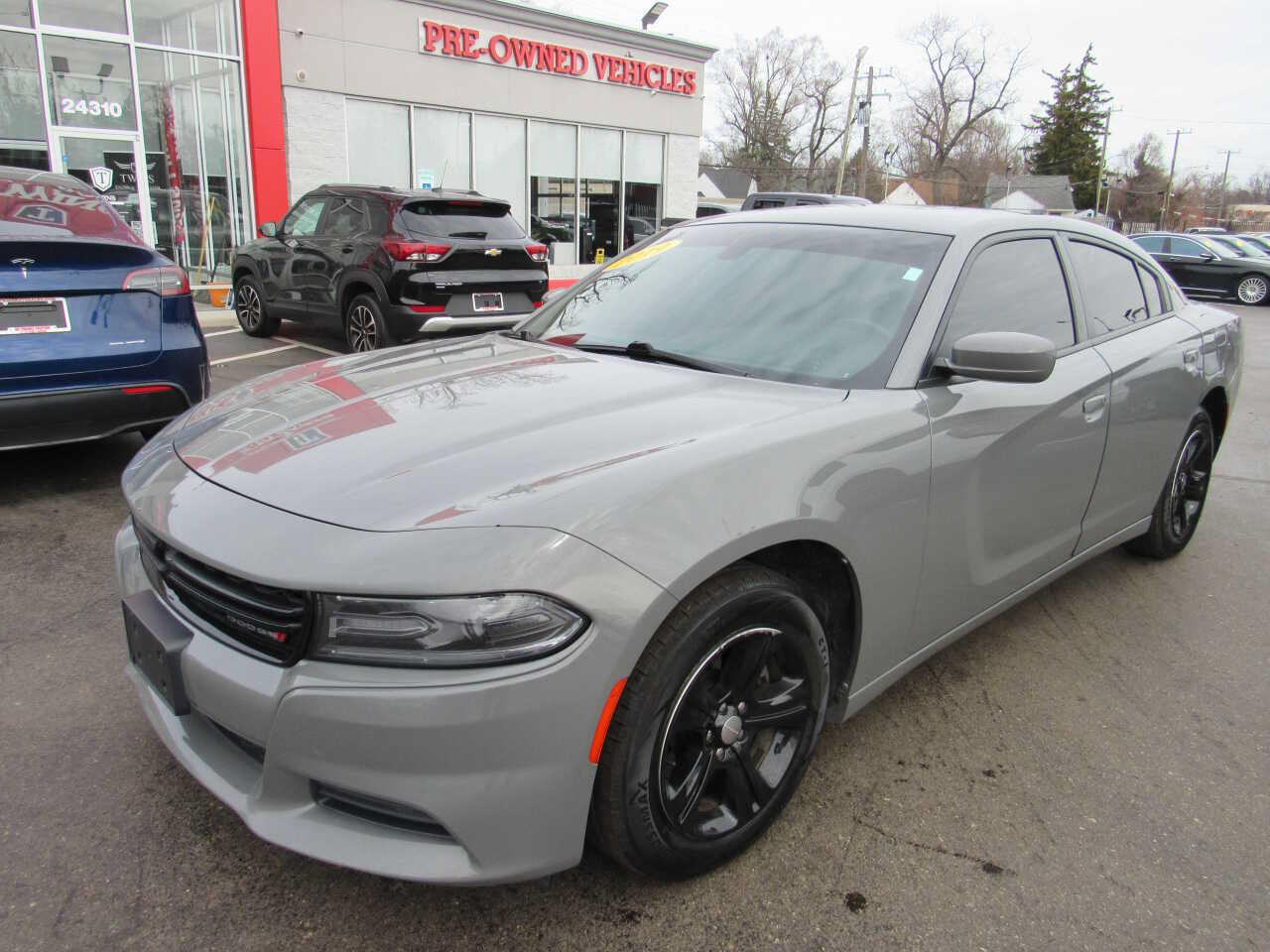 Used 2019 Dodge Charger SXT RWD image 1