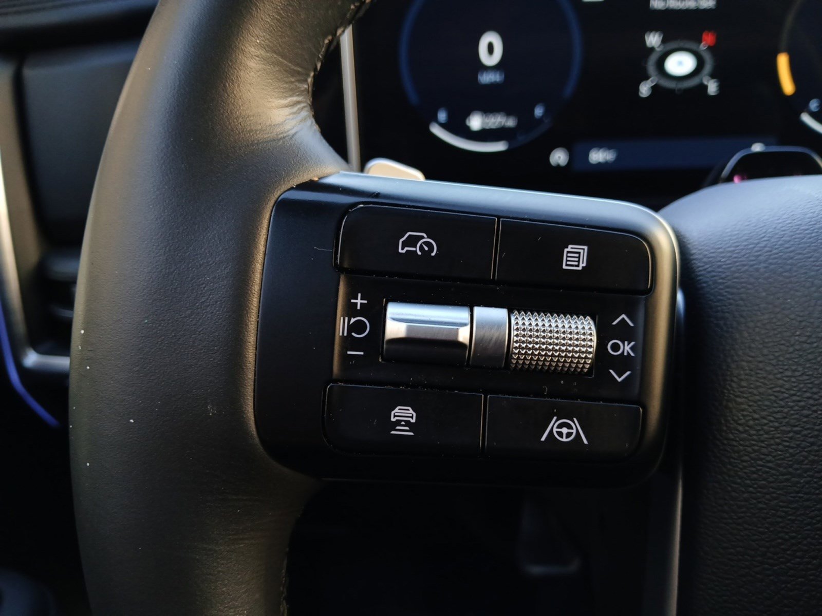 Used 2024 Hyundai Santa Fe Limited image 17