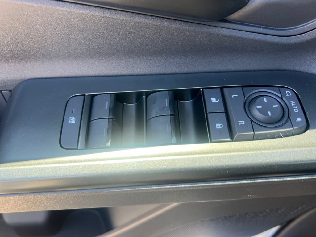 New 2026 Toyota C-HR AWD/4WD image 19