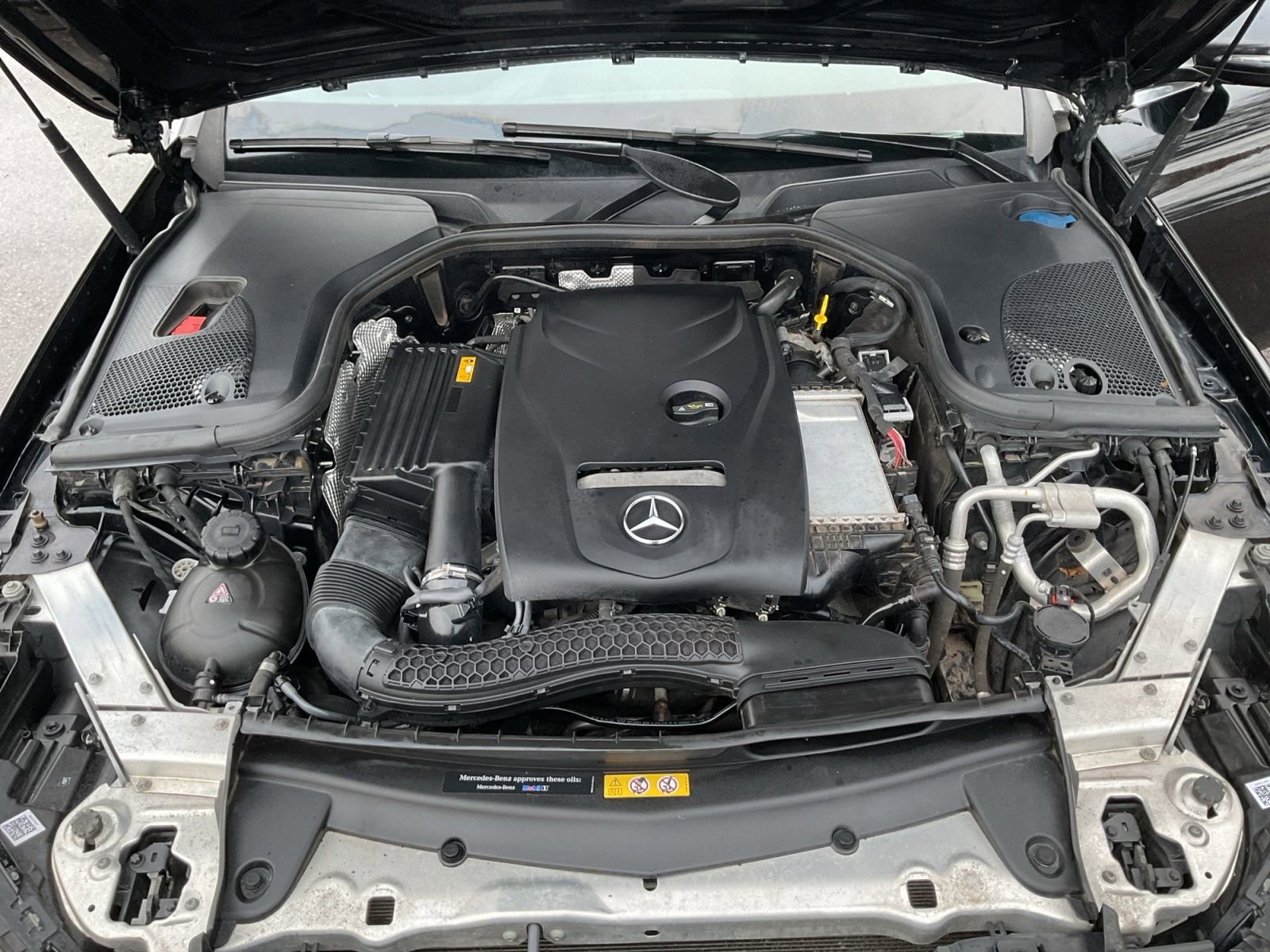 Used 2018 Mercedes-Benz E 300 4MATIC image 36