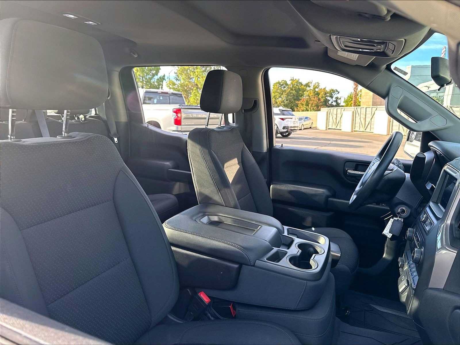 Used 2019 Chevrolet Silverado 1500 Custom w/ Custom Value Package RWD image 10