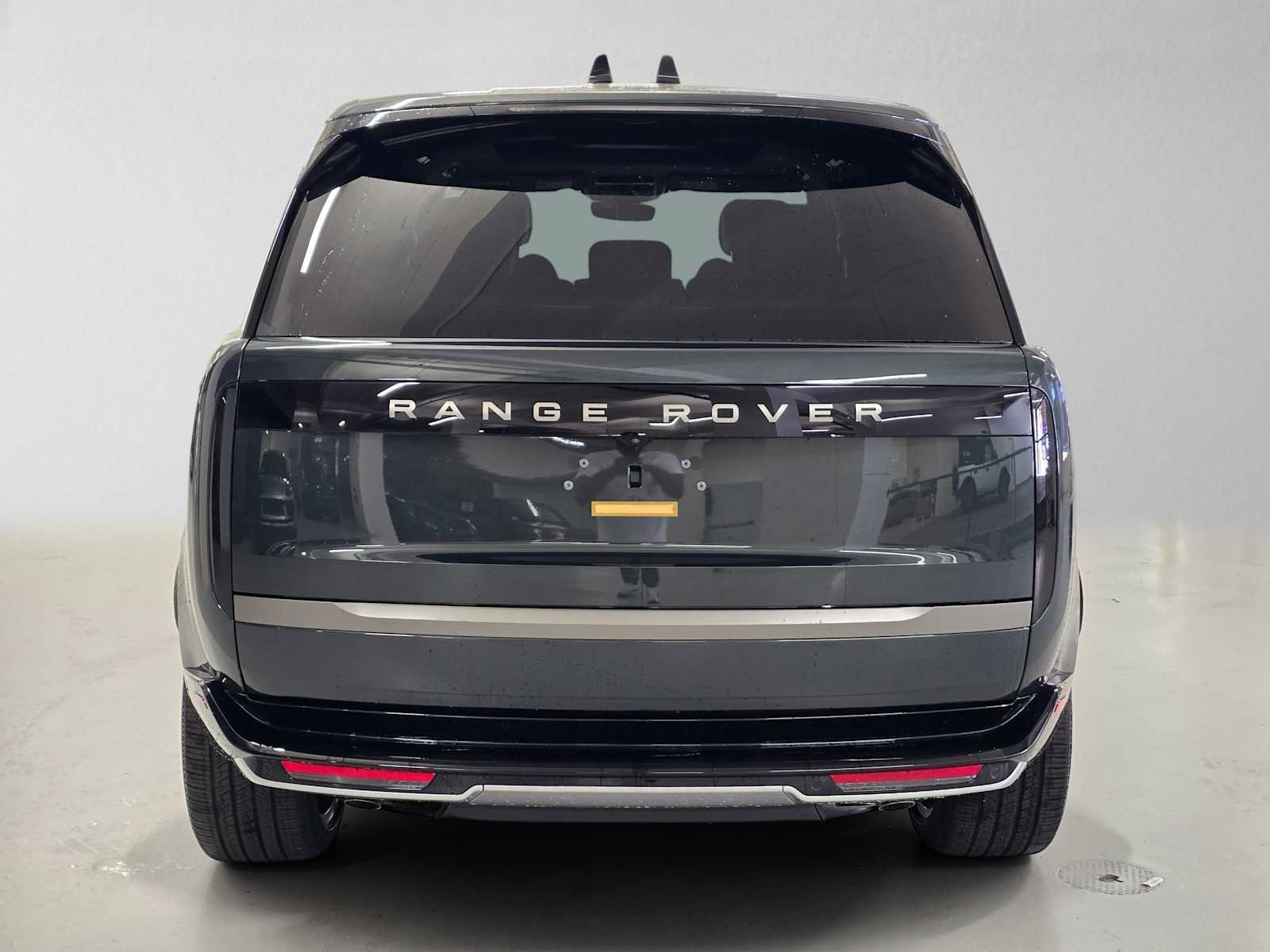 New 2026 Land Rover Range Rover Long Wheelbase SE AWD/4WD image 4