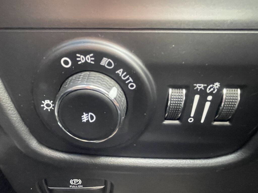 Used 2023 Jeep Grand Cherokee L Summit image 31