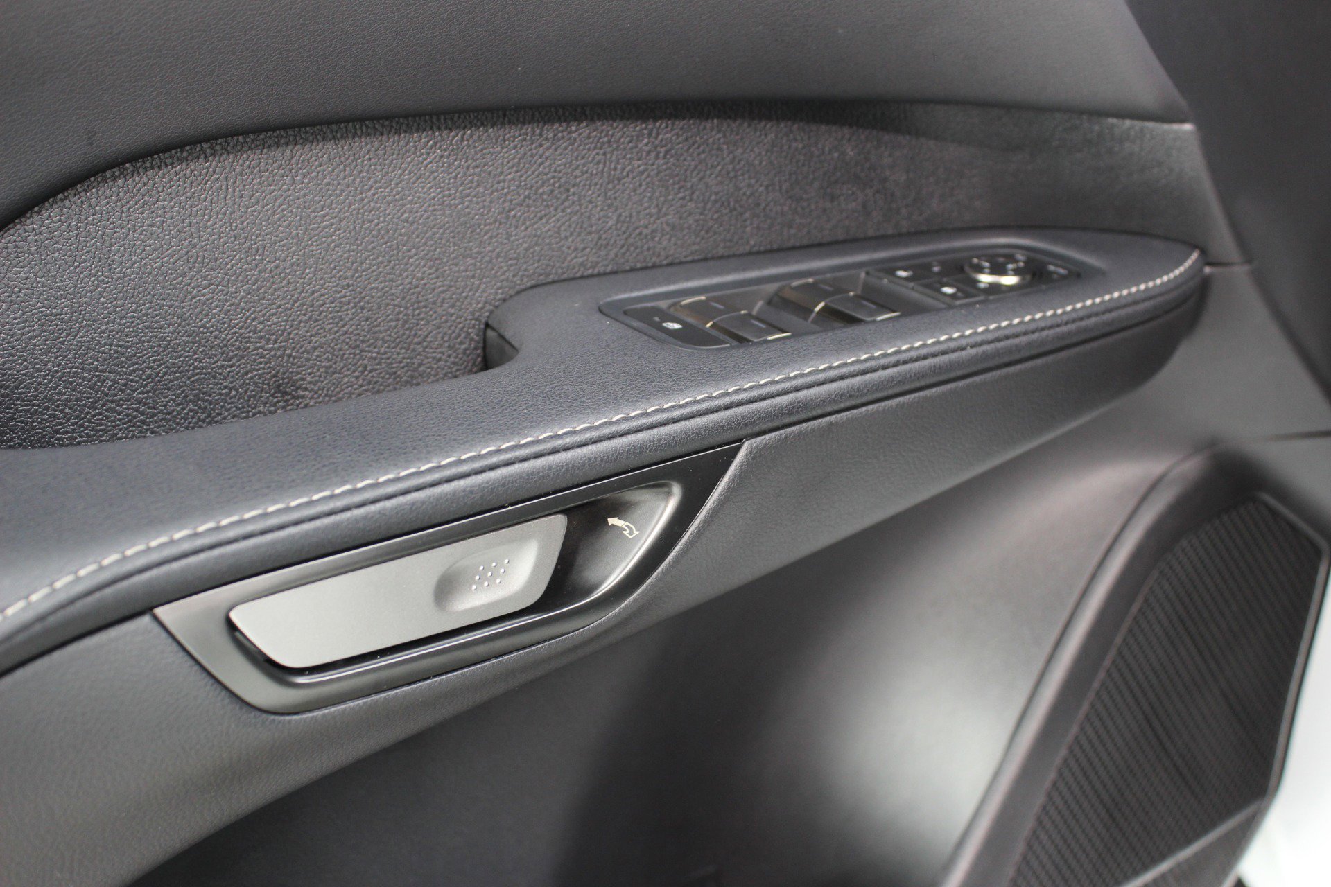 Used 2025 Lexus RX 350 F Sport w/ Convenience Package image 32