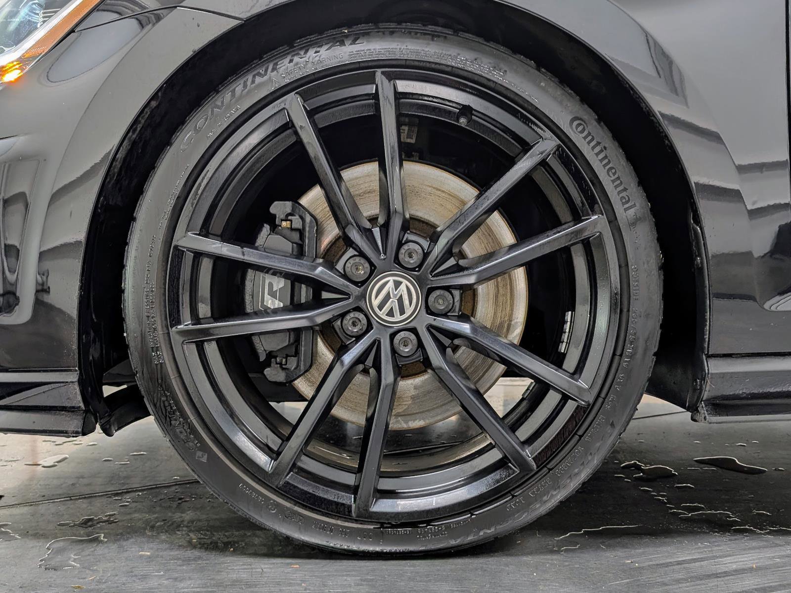 Used 2019 Volkswagen Golf 4-Door image 12