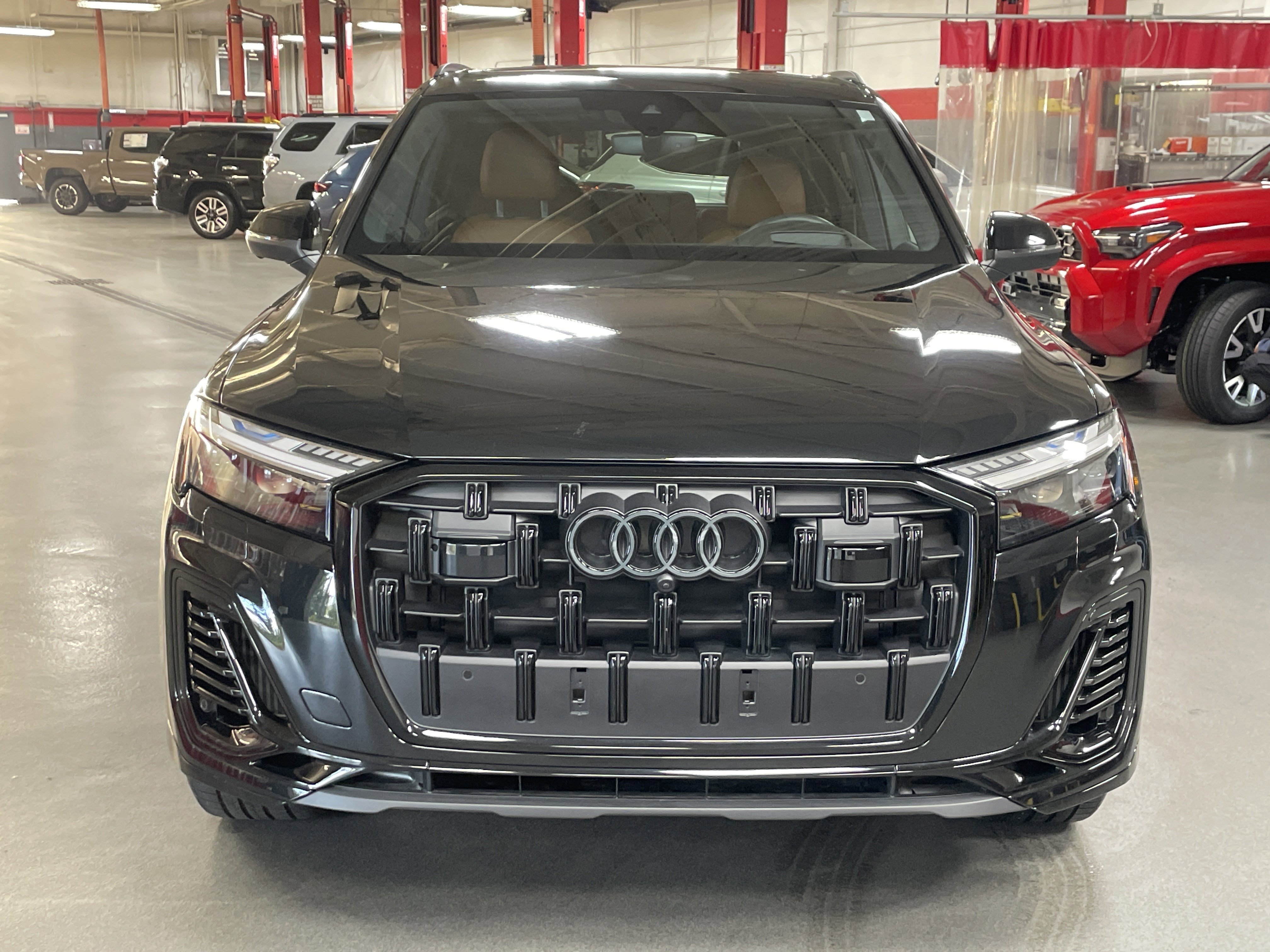 Used 2025 Audi Q7 3.0T Prestige image 3