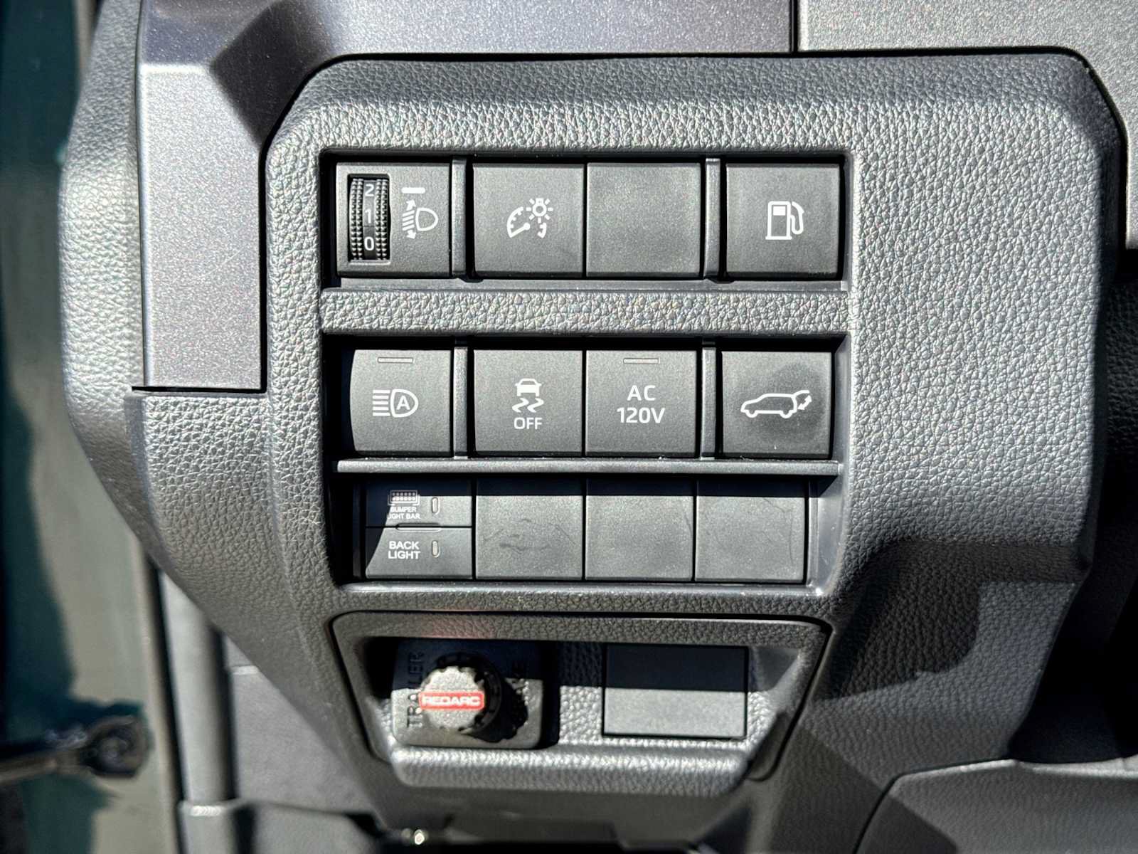 Used 2025 Toyota 4Runner TRD Off-Road Premium AWD/4WD image 37