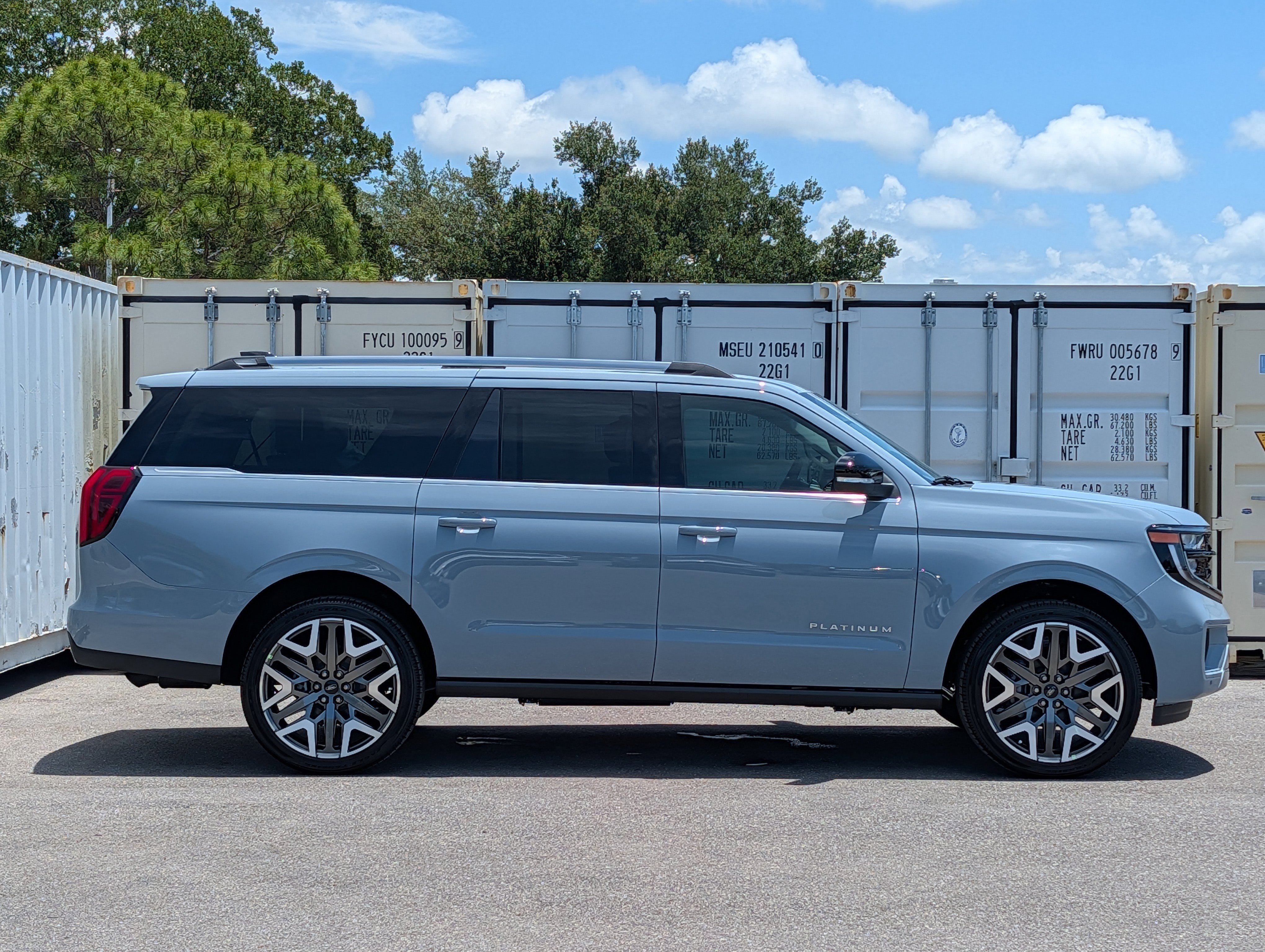 New 2026 Ford Expedition Max Platinum AWD/4WD image 3