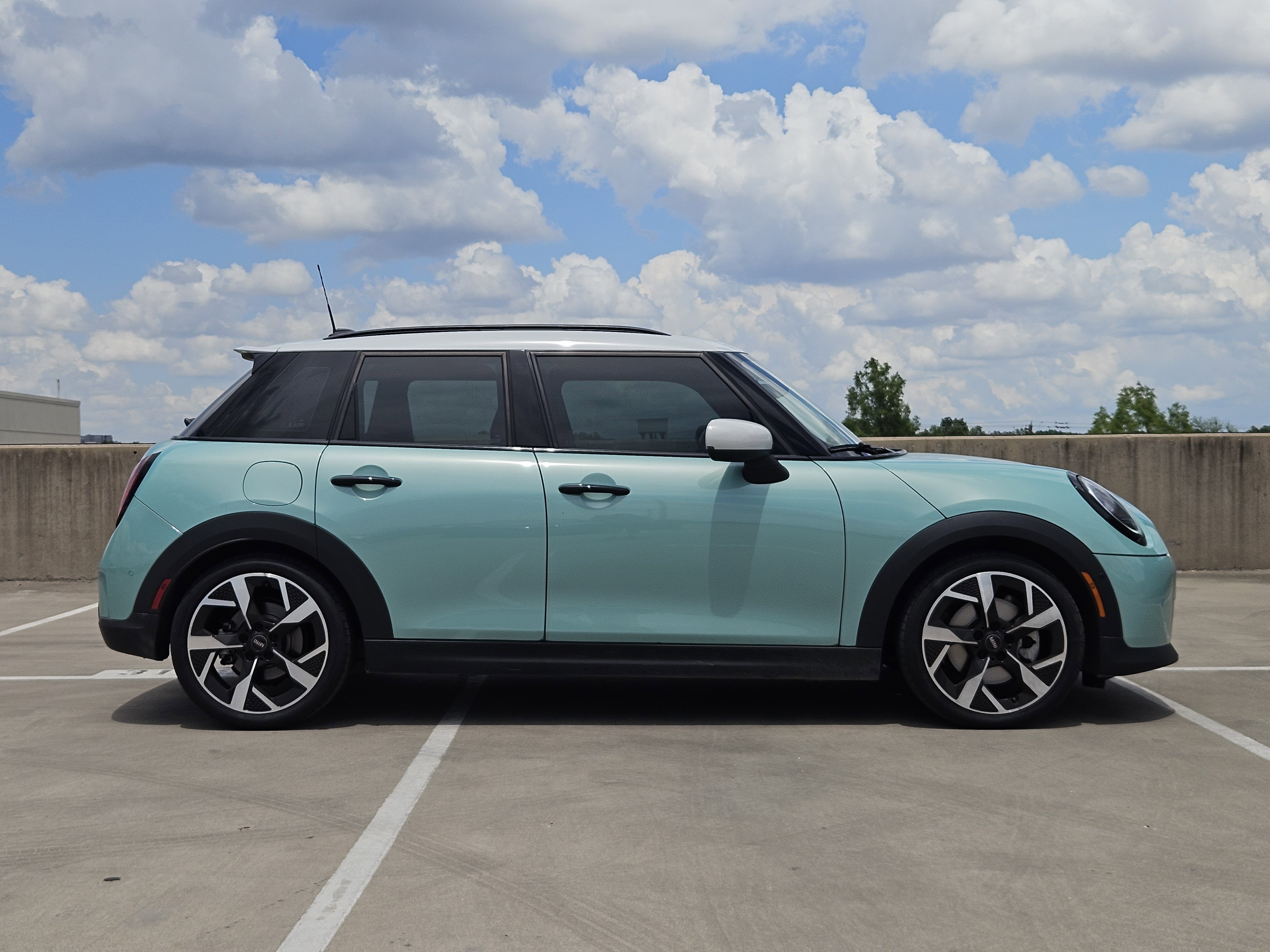 Used 2025 MINI Cooper S FWD image 9