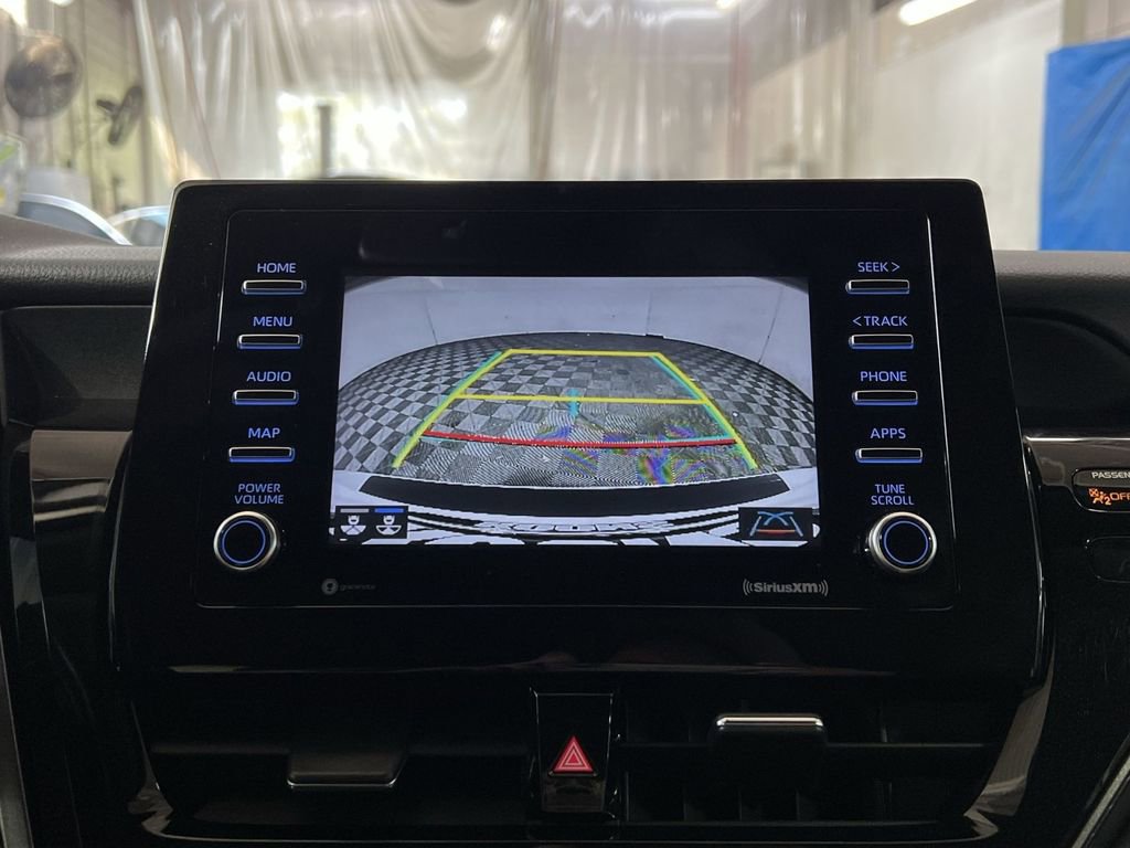 Used 2021 Toyota Camry SE w/ Convenience Package FWD image 18