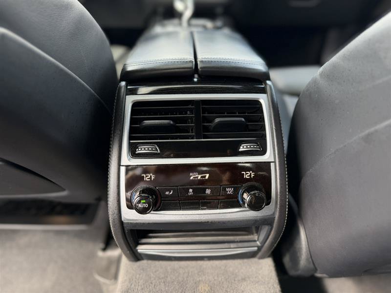 Used 2018 BMW 750i RWD image 33