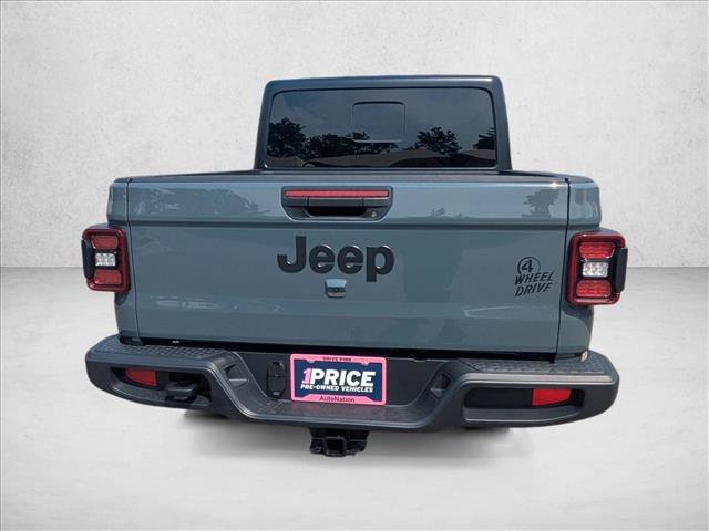 Used 2025 Jeep Gladiator Sport AWD/4WD image 6