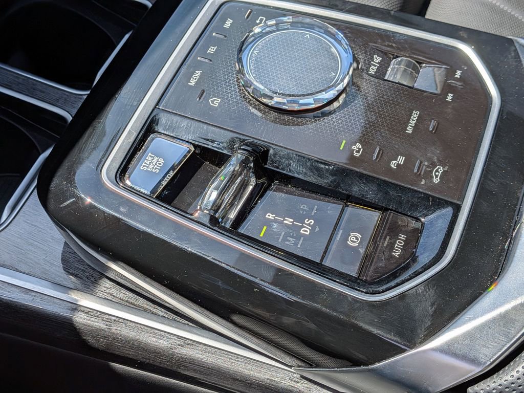 Used 2024 BMW 740i xDrive image 16