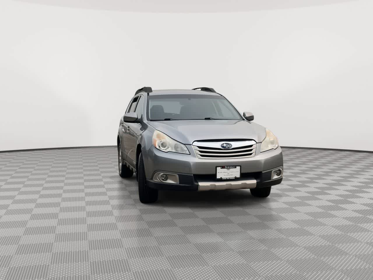 Used 2011 Subaru Outback 3.6R Limited w/ PWR Moonroof Pkg AWD/4WD image 3