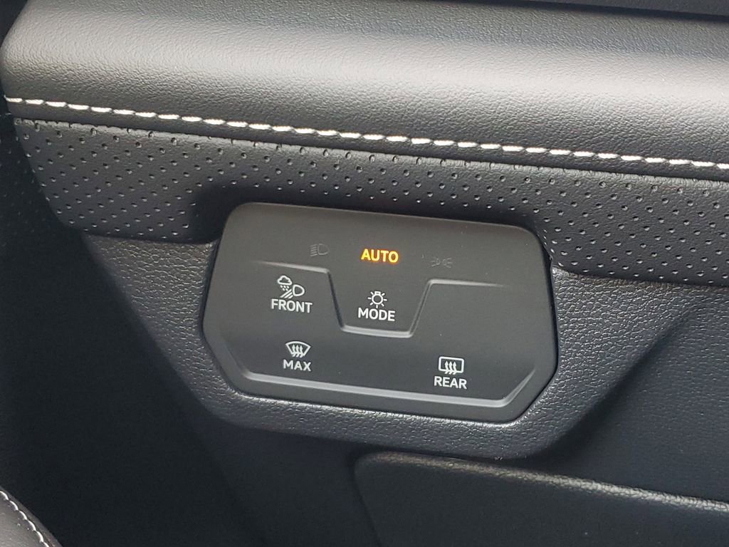 New 2026 Volkswagen Atlas Cross Sport SE FWD image 20