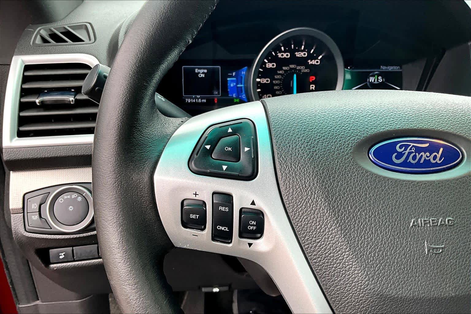 Used 2015 Ford Explorer XLT w/ Equipment Group 202A FWD image 24