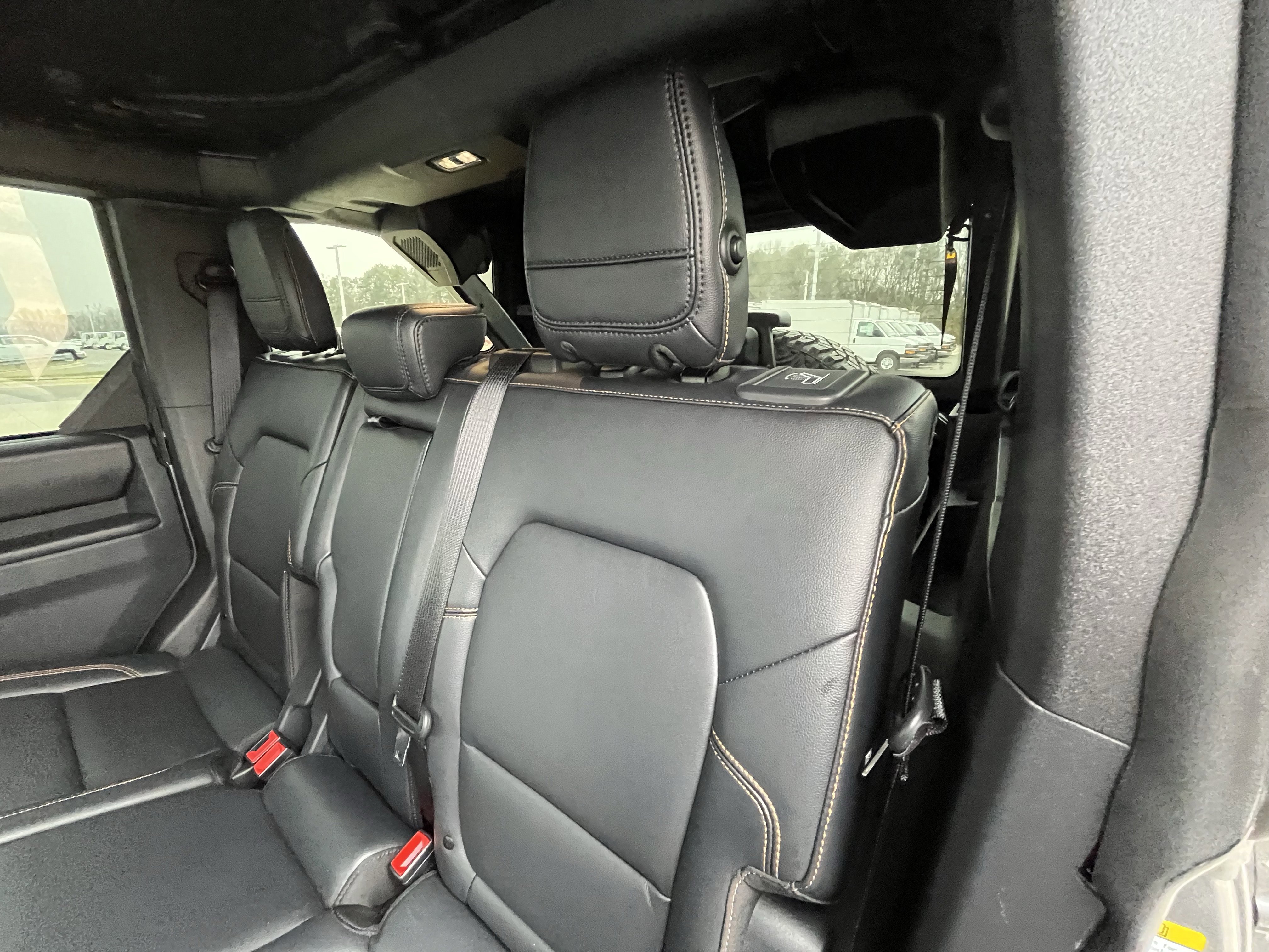 Used 2024 Ford Bronco Badlands image 30