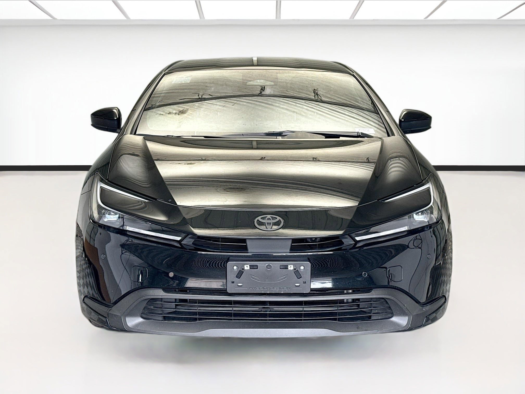 Used 2024 Toyota Prius Limited image 2