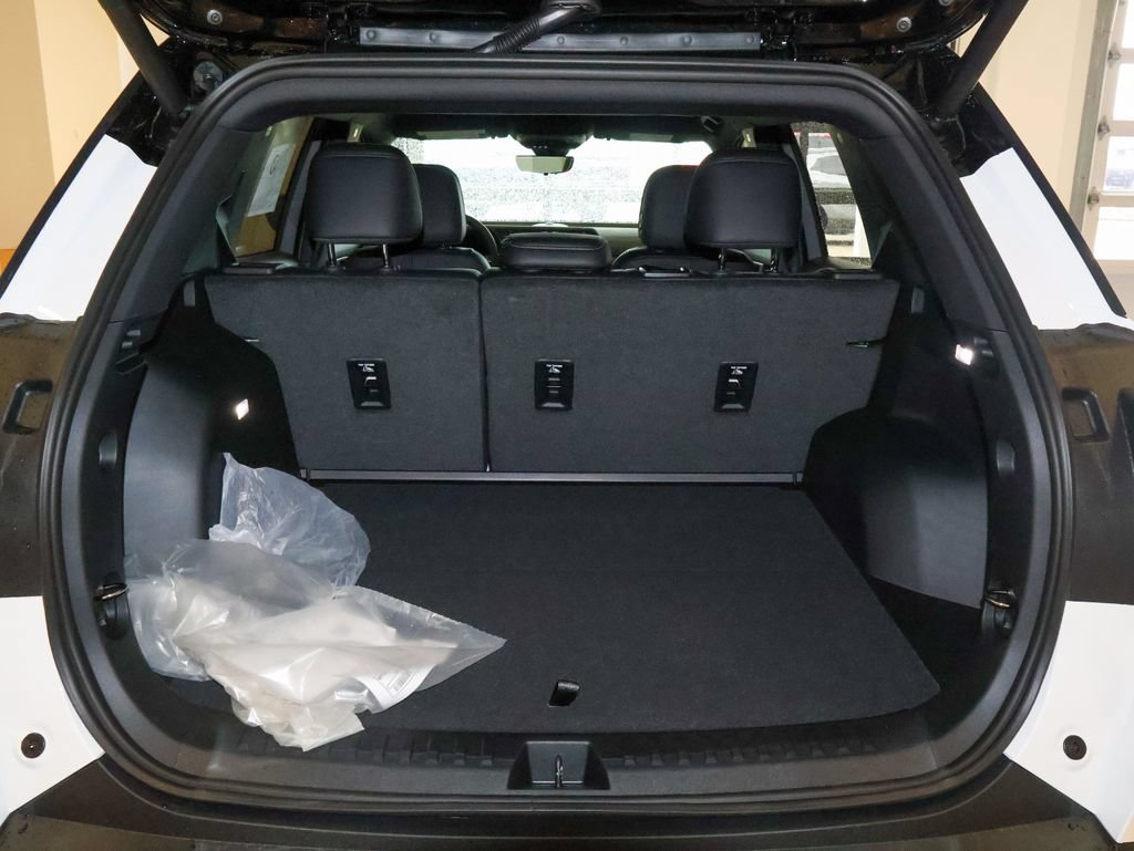 New 2027 GMC Terrain Elevation w/ Elevation Premium Package AWD/4WD image 5