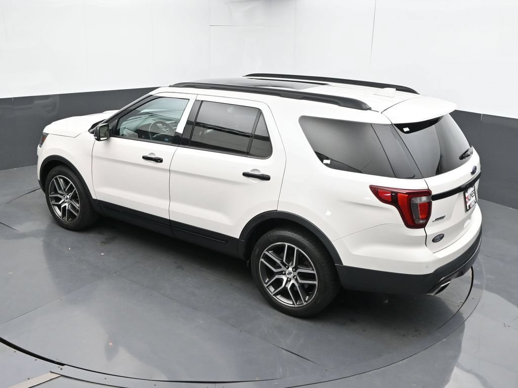 Used 2017 Ford Explorer Sport w/ Equipment Group 401A AWD/4WD image 37