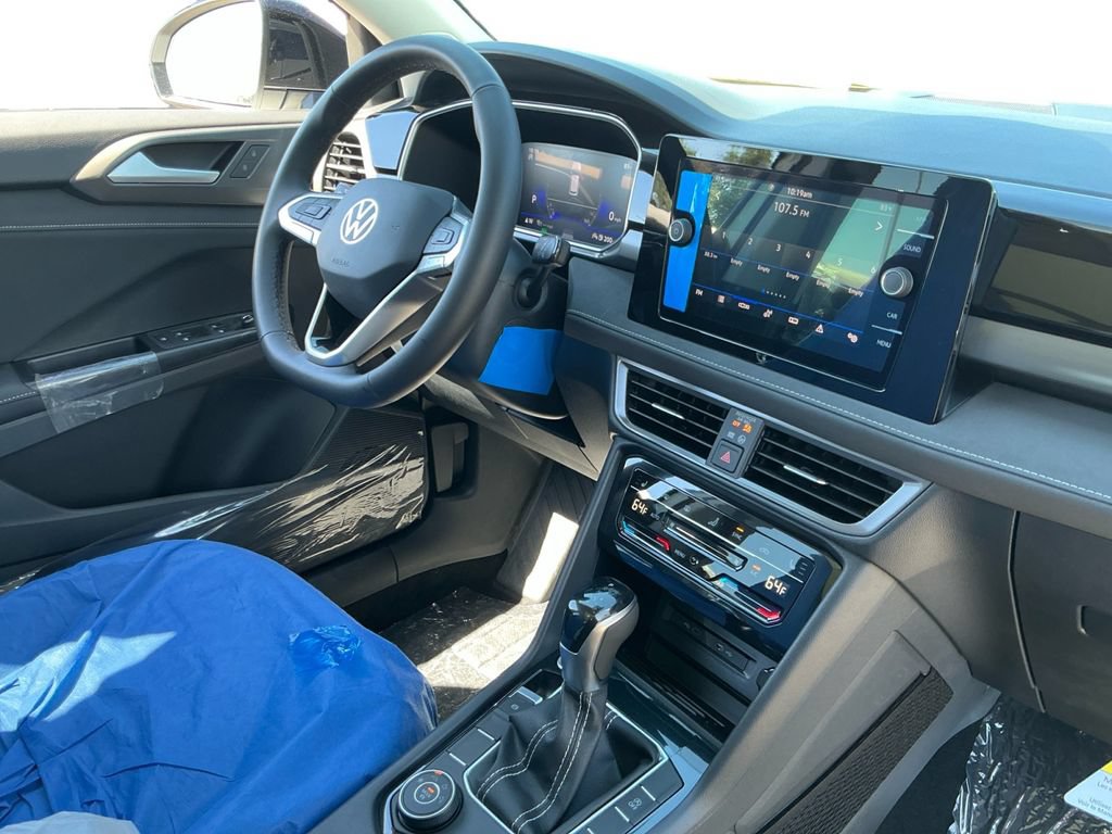 New 2026 Volkswagen Taos SE AWD/4WD image 16