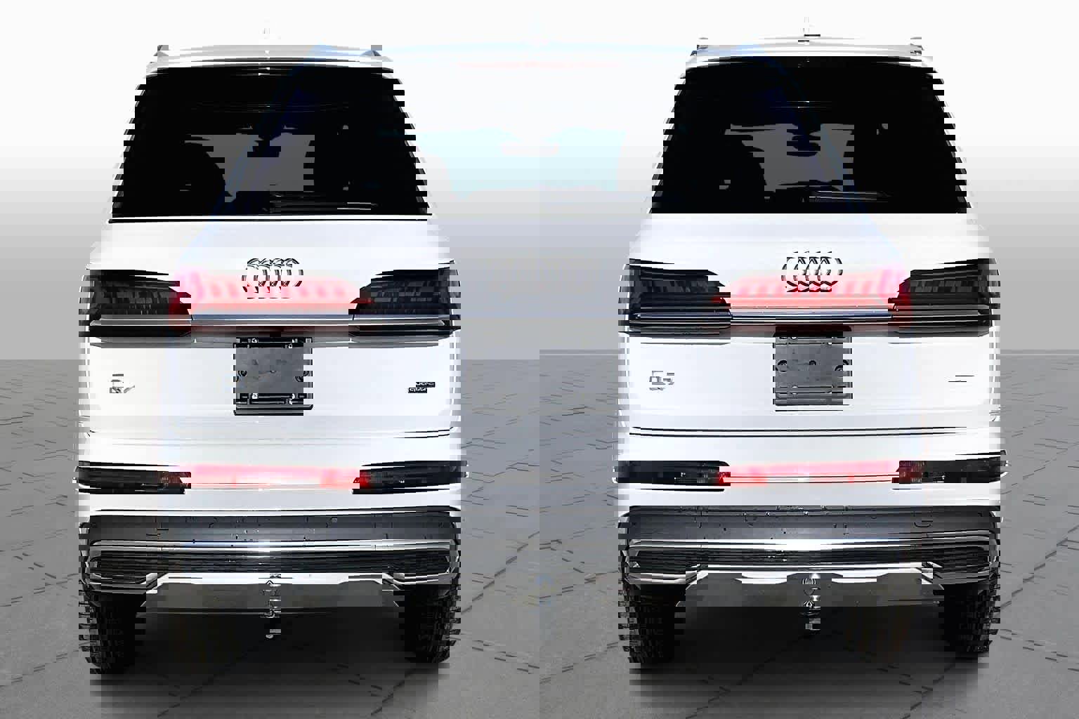 Used 2023 Audi Q7 Premium Plus image 5