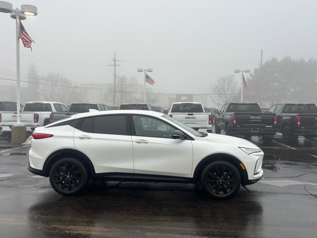 Used 2024 Buick Envista Sport Touring w/ Convenience I Package image 4
