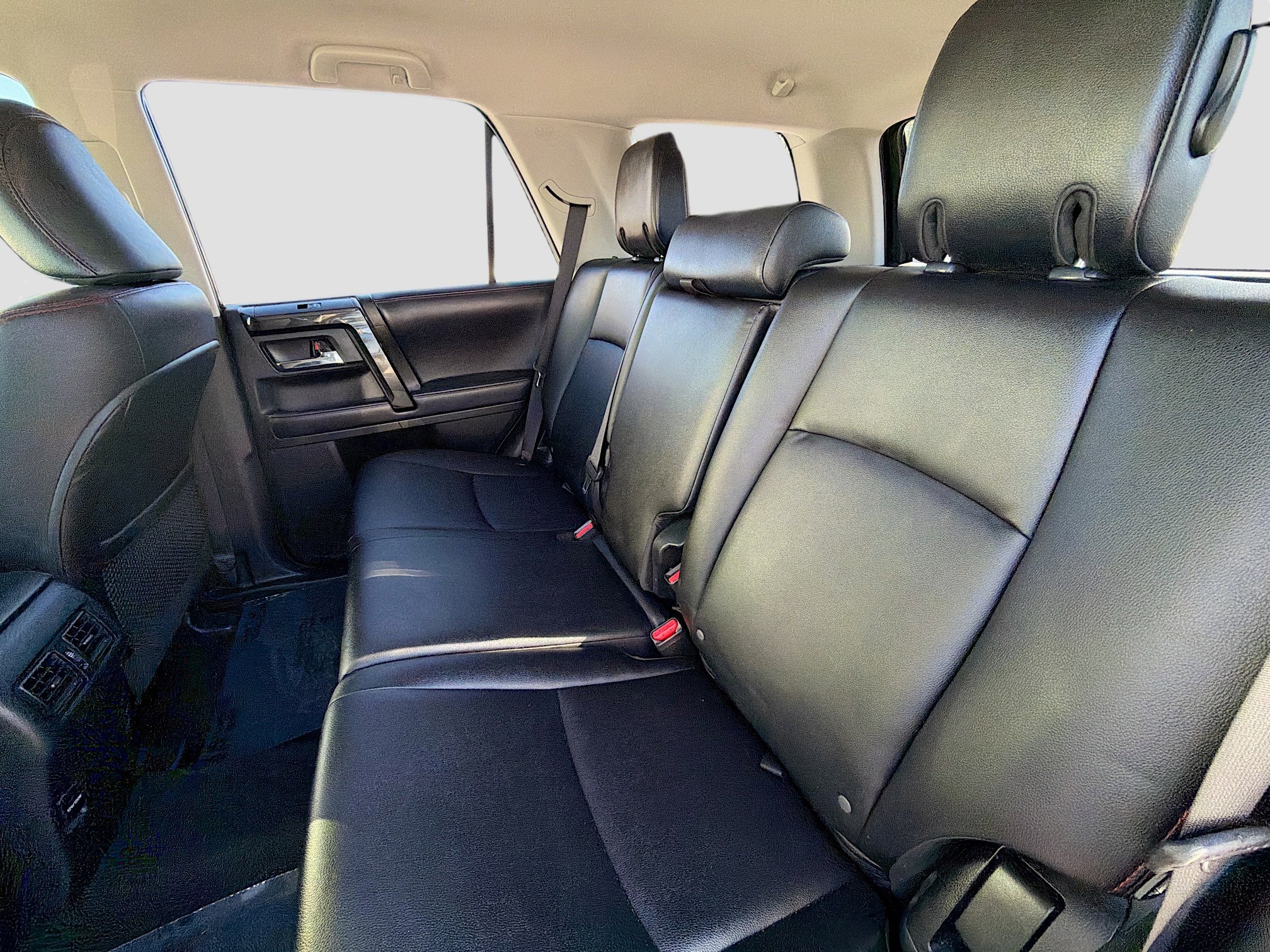 Used 2018 Toyota 4Runner TRD Off-Road Premium w/ Convenience Package AWD/4WD image 19