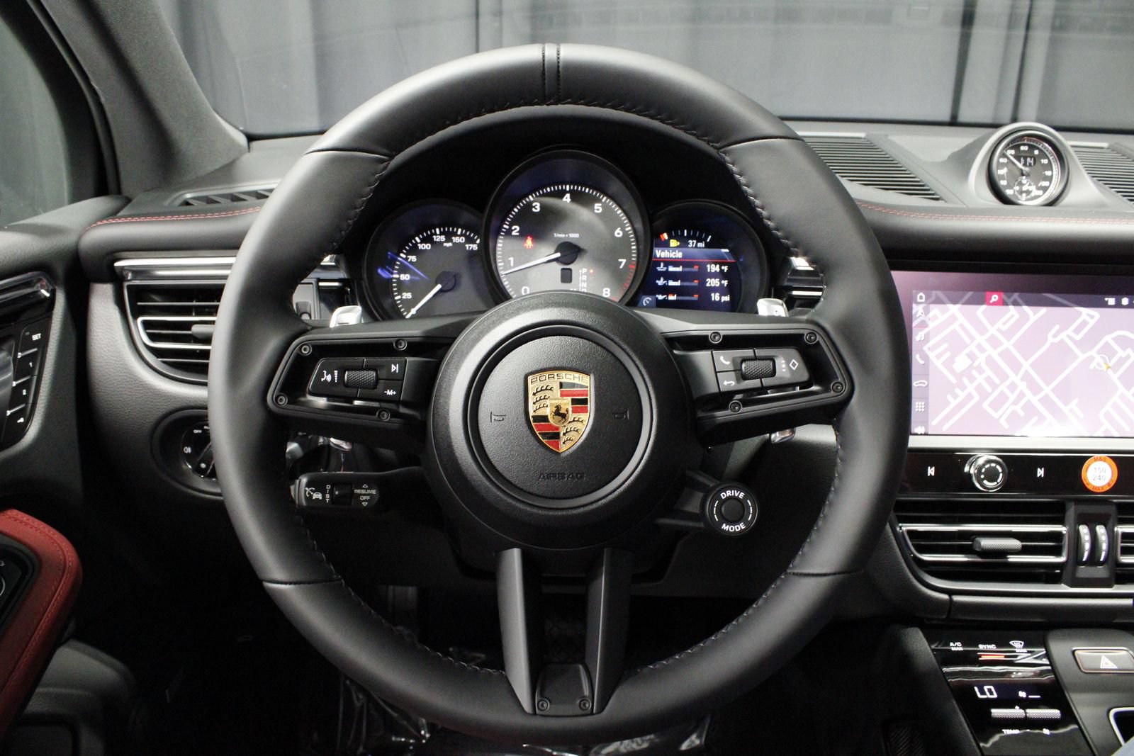 New 2026 Porsche Macan S AWD/4WD image 11