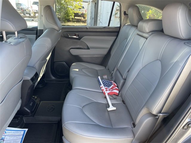 Used 2022 Toyota Highlander XLE image 22