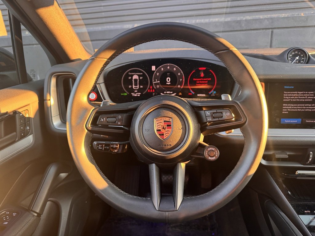 Certified 2025 Porsche Cayenne Coupe image 14