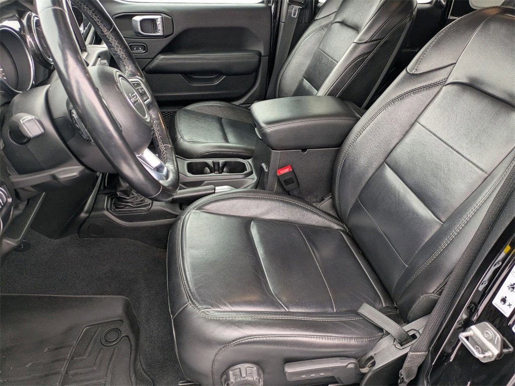 Used 2020 Jeep Wrangler Unlimited Sahara image 16