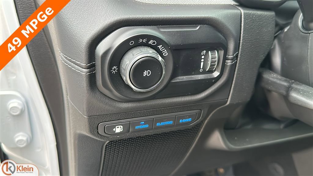 Used 2025 Jeep Wrangler Sahara 4xe image 16