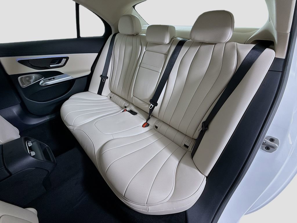 Used 2026 Mercedes-Benz E 350 4MATIC Sedan image 26