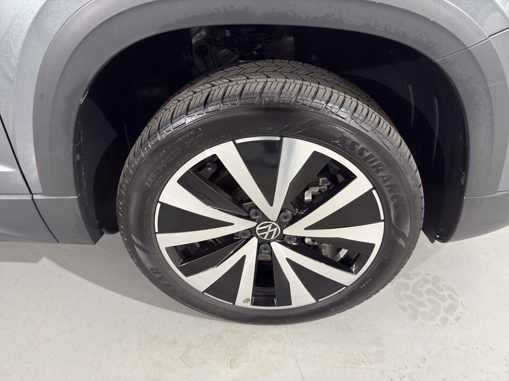 Used 2024 Volkswagen Taos SE image 15