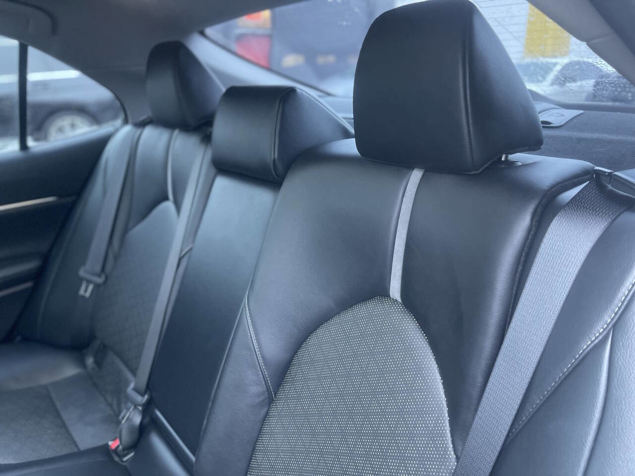 Used 2020 Toyota Camry XSE image 17