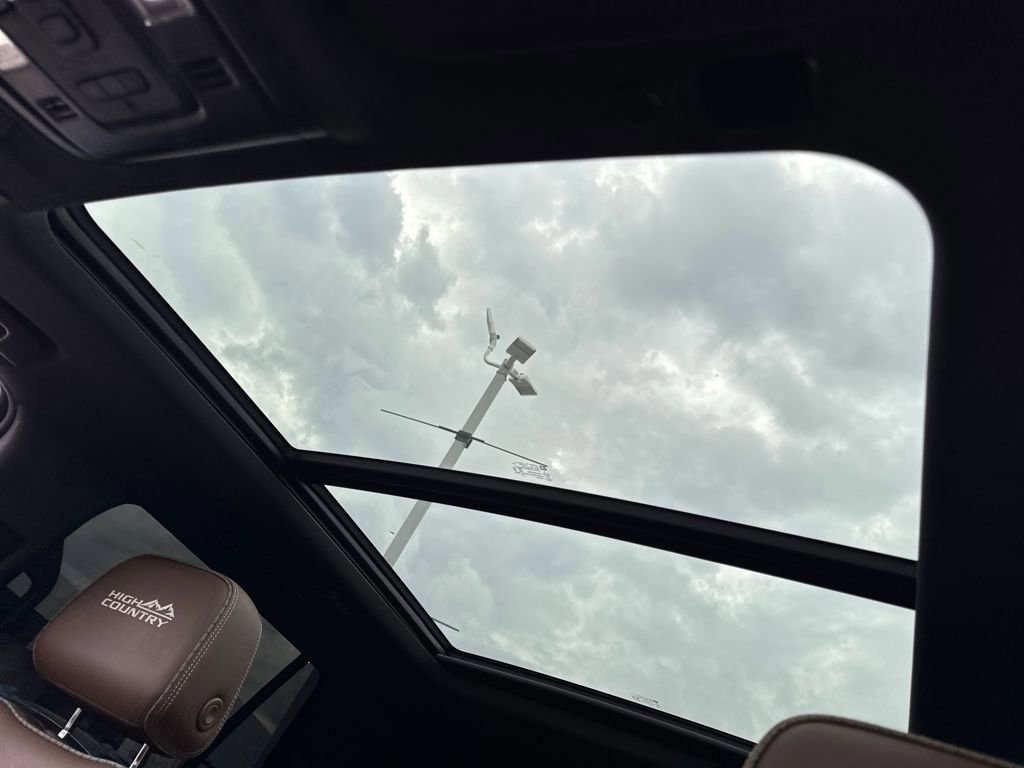 Used 2022 Chevrolet Tahoe High Country image 18