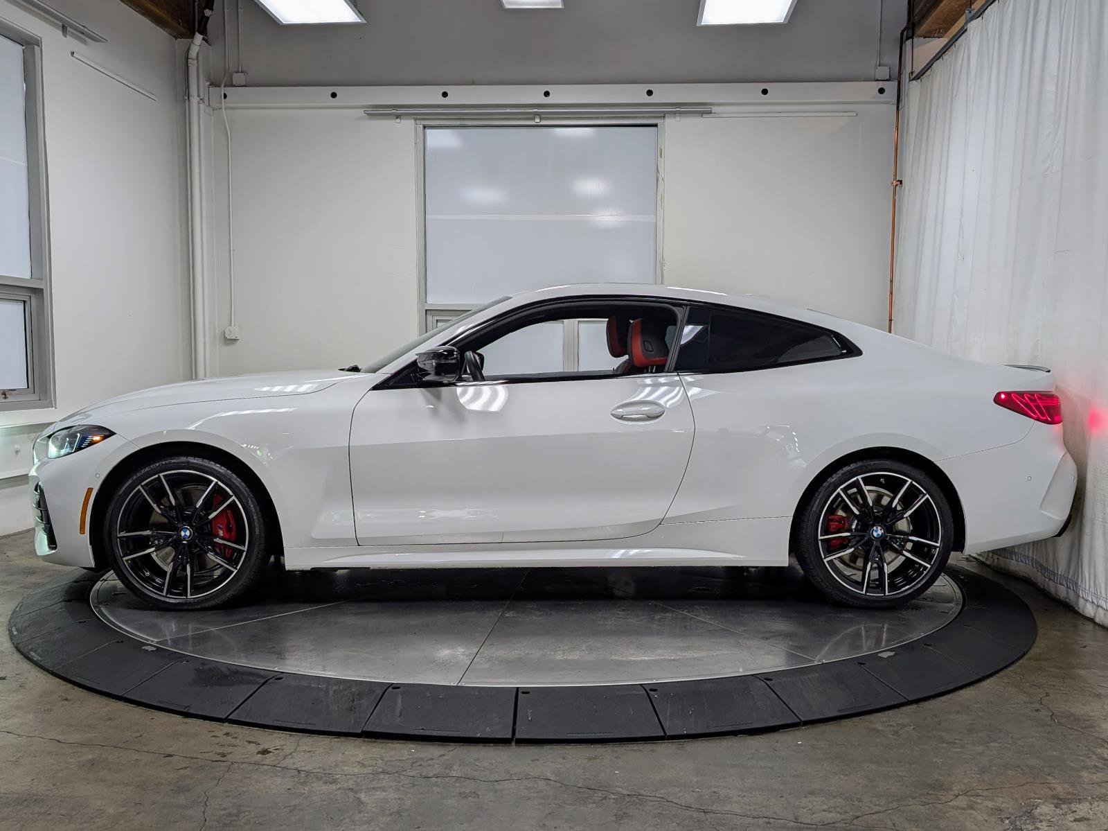 Used 2026 BMW 440i xDrive Coupe w/ Premium Package AWD/4WD image 6