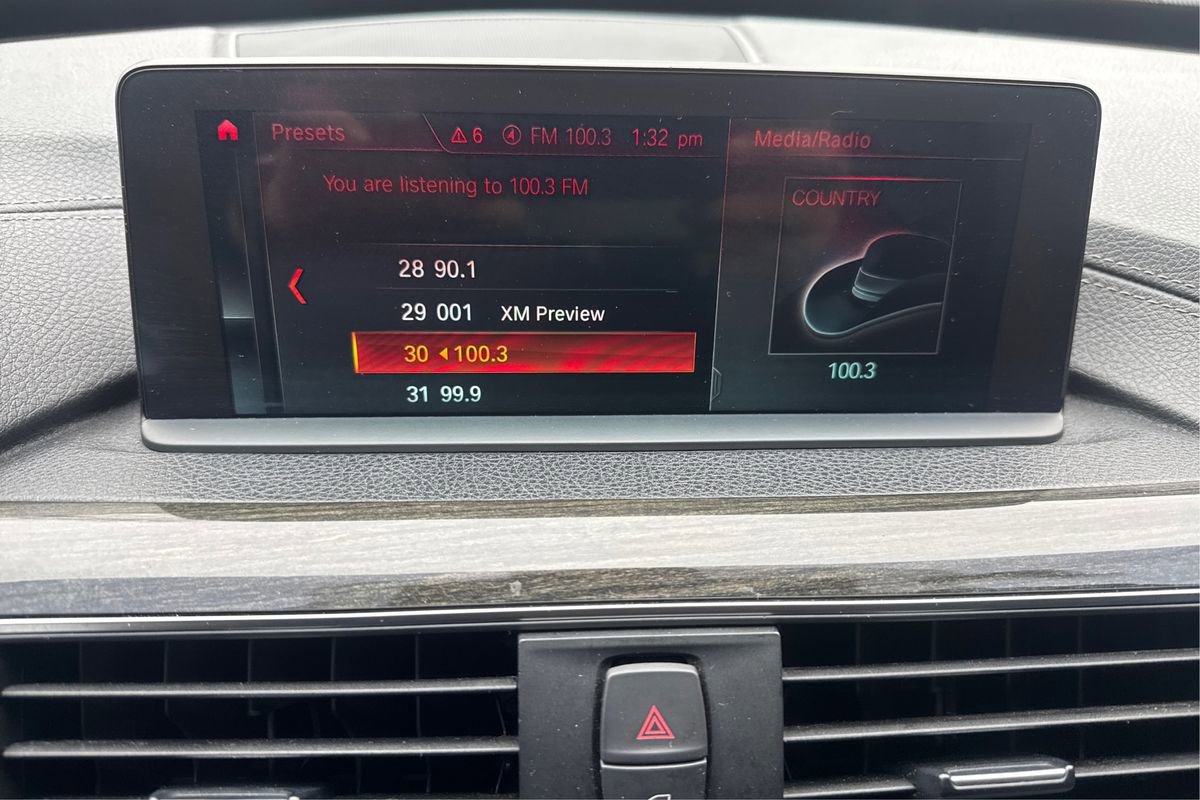 Used 2018 BMW 330i Gran Turismo xDrive image 13